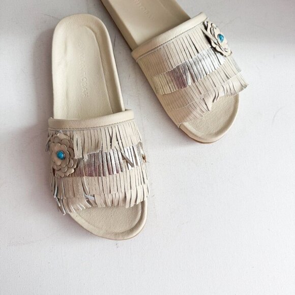Manitobah Women's Wasaga Fringed Slides Light Beige  Leather 8 - Picture 2 of 12